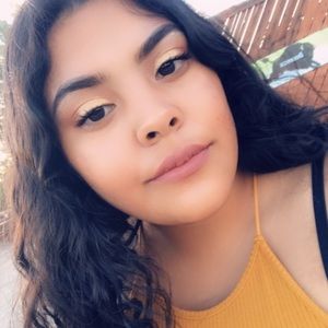 Meet your Posher, Valeria